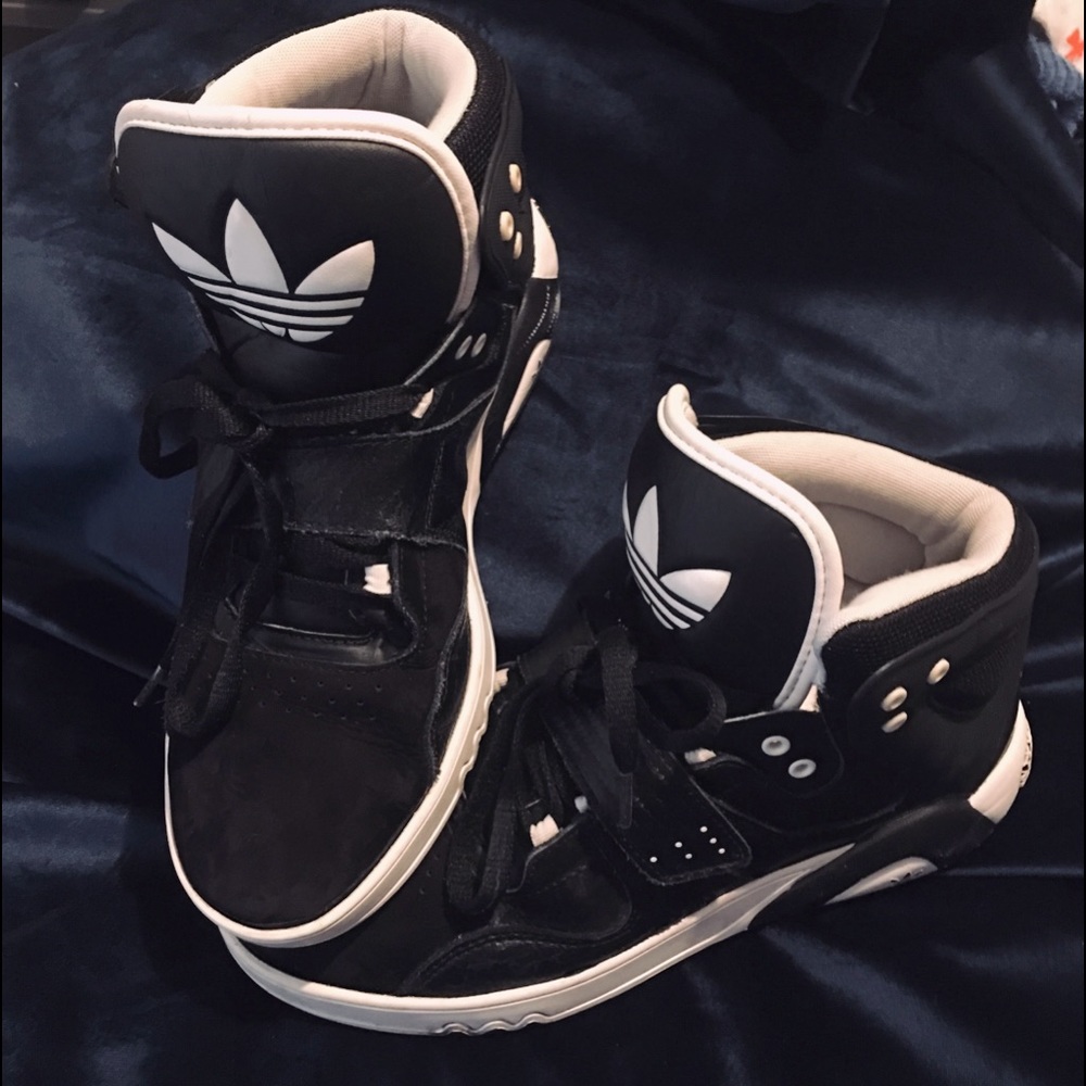 Adidas Original black suede strapped hightops